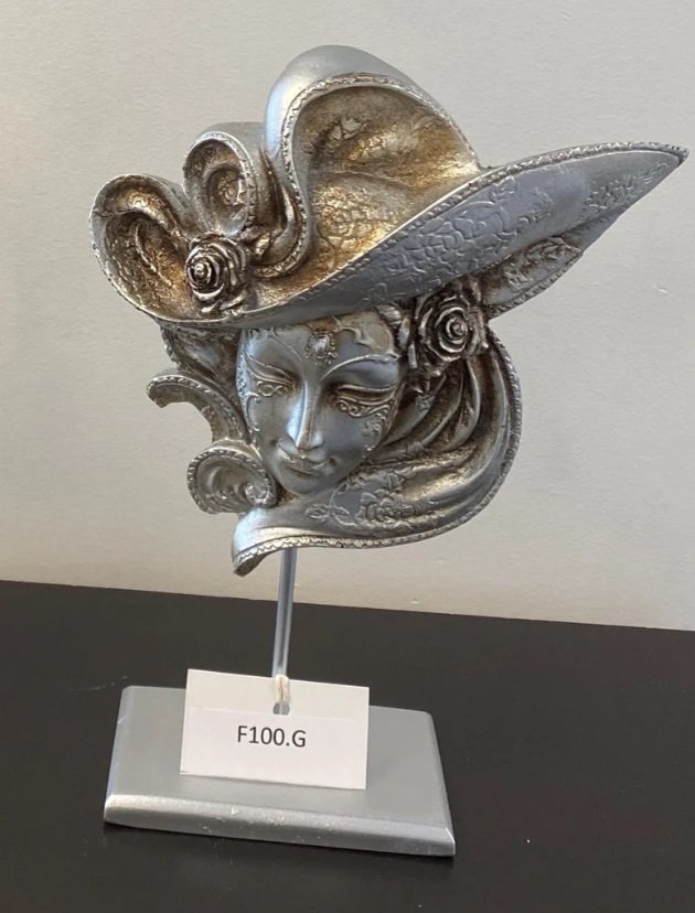 Regal Headgear Figure Sculpture - Image 2