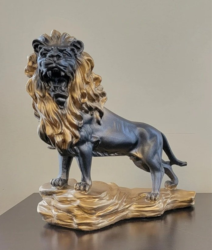 Roaring Lion Tabletop Sculpture - Image 2