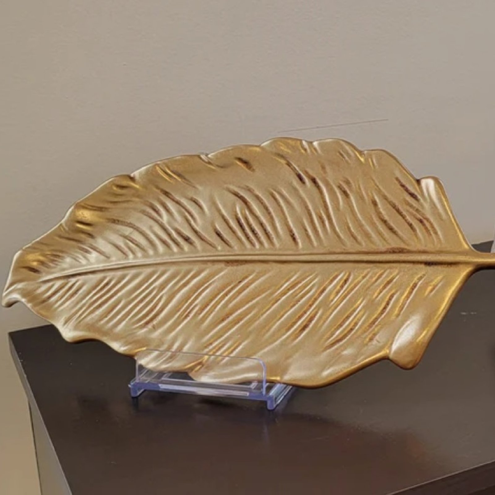 Horizontal Artistic Leaf Sculpture